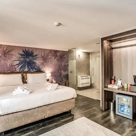 Pax Guest house *